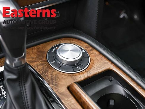 Used 2024 Nissan Armada SL w/ Captain's Chairs Package image 20