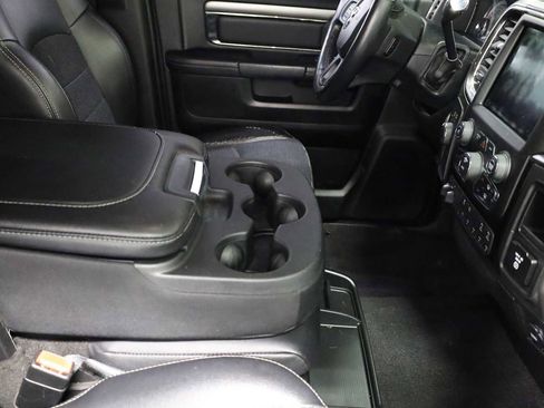 Used 2018 RAM 2500 Big Horn w/ Sport Appearance Group image 17