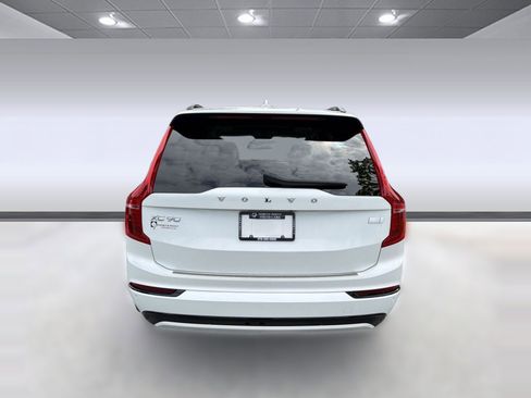 Certified 2023 Volvo XC90 T8 Ultimate w/ Lounge Package AWD/4WD image 10
