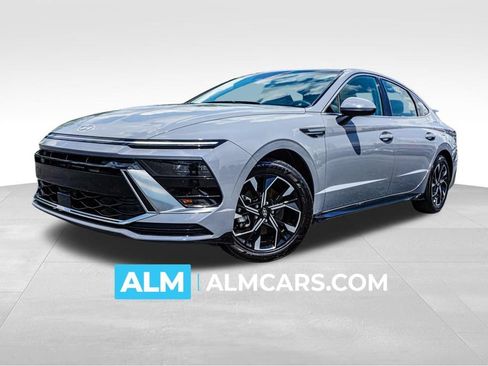 Used 2025 Hyundai Sonata SEL FWD image 1