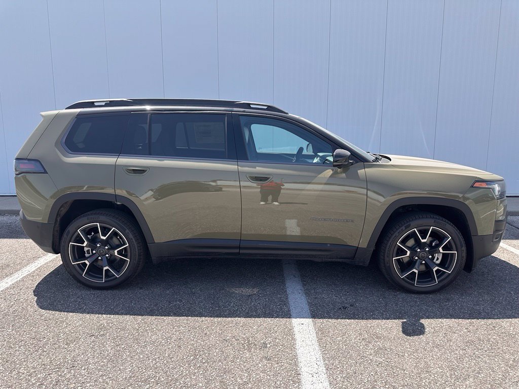 New 2026 Jeep Cherokee Overland w/ Advanced Pro Tech Group AWD/4WD image 9