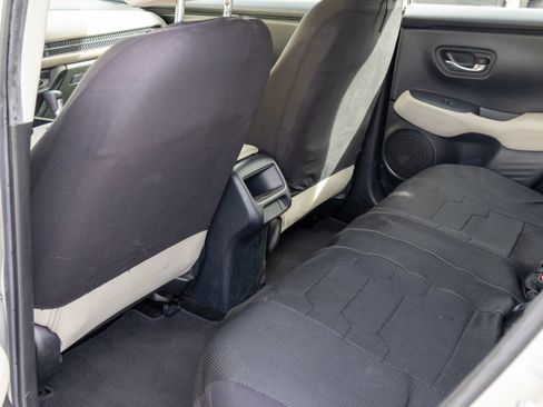 Used 2023 Honda HR-V LX image 10