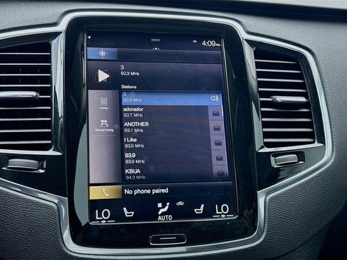 Used 2018 Volvo XC90 T6 Momentum w/ Convenience Package AWD/4WD image 11