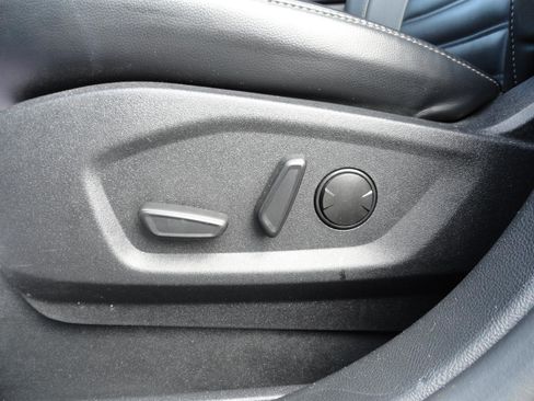 Used 2024 Ford Edge SEL image 11