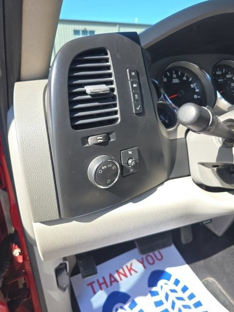 Used 2008 GMC Sierra 1500 SLE w/ Z71 Off-Road Package AWD/4WD image 11