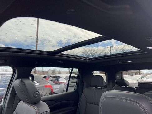 New 2026 Chevrolet Traverse High Country w/ LPO, Floor Liner Package image 10