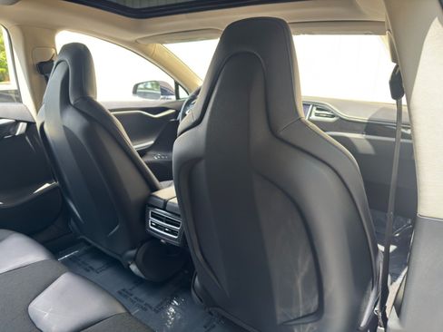 Used 2014 Tesla Model S 85 RWD image 32