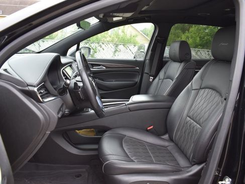 Used 2023 Buick Enclave Avenir w/ Avenir Technology Package AWD/4WD image 7