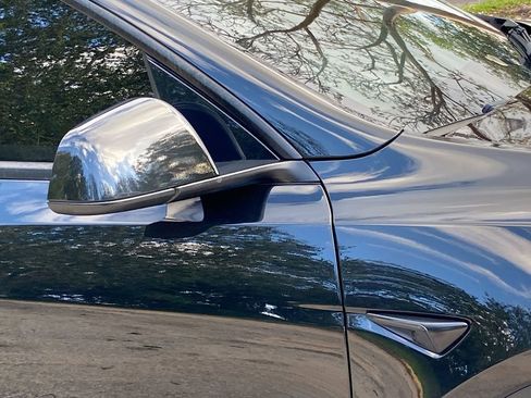 Used 2022 Tesla Model Y Performance image 19