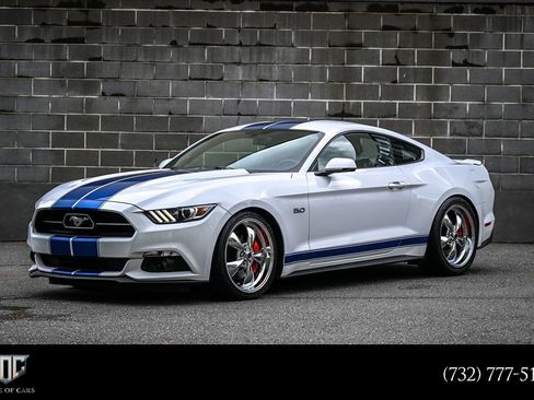 Used 2015 Ford Mustang GT Premium w/ Equipment Group 401A RWD image 1