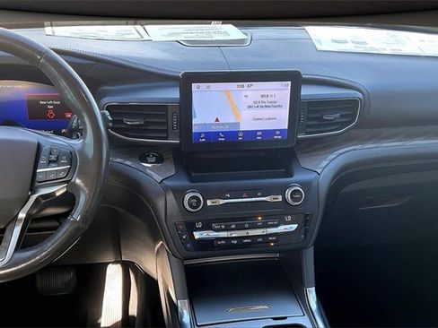 Used 2020 Ford Explorer Platinum image 6