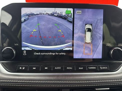 Used 2023 Nissan Rogue SL w/ SL Premium Package image 32