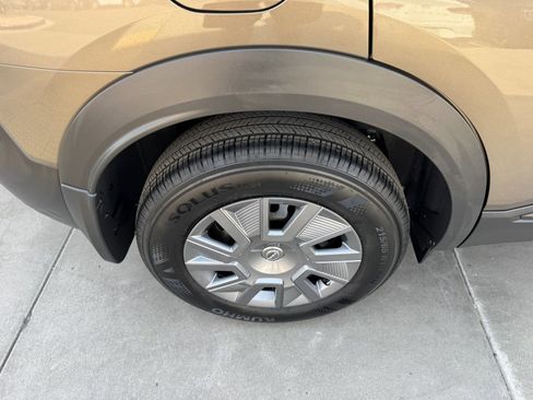 Used 2025 Nissan Kicks S image 14