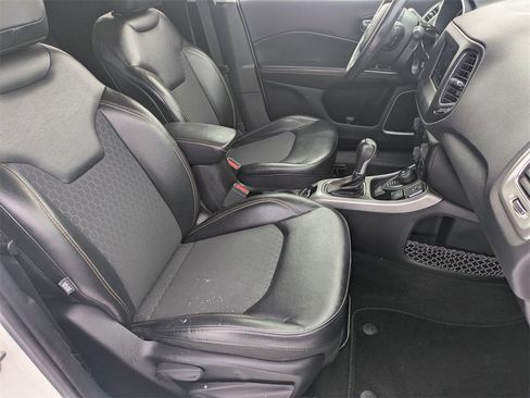 Used 2019 Jeep Compass Latitude image 20