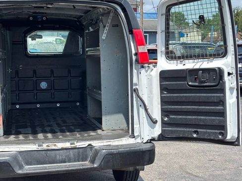 Used 2017 Chevrolet Express 2500 RWD image 13