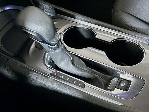 Used 2025 Chevrolet Malibu LT image 17