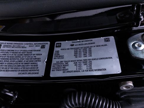 Used 2024 Chevrolet Silverado EV RST AWD/4WD image 46