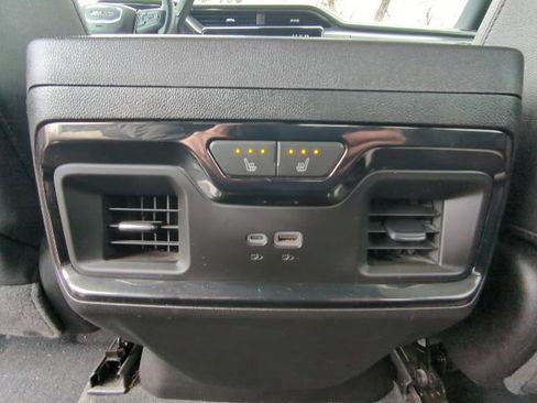 Used 2024 GMC Sierra 2500 AT4 image 7