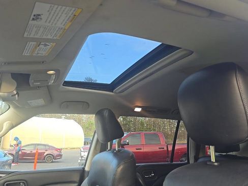 Used 2021 INFINITI QX80 Luxe image 4