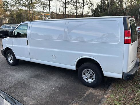 Used 2020 Chevrolet Express 2500 2500 Cargo Extended w/ Driver Convenience Package image 7