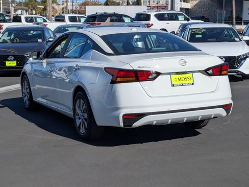 New 2025 Nissan Altima 2.5 S image 8