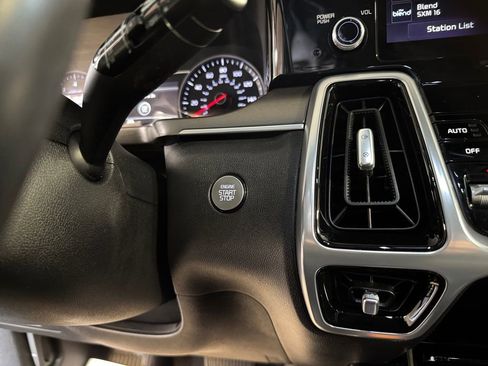 Certified 2022 Kia Sorento SX AWD/4WD image 29