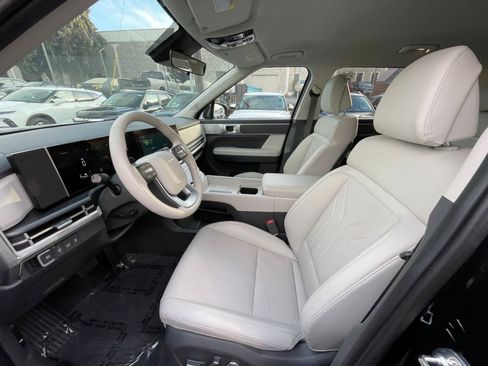 Used 2025 Hyundai Santa Fe SEL image 28