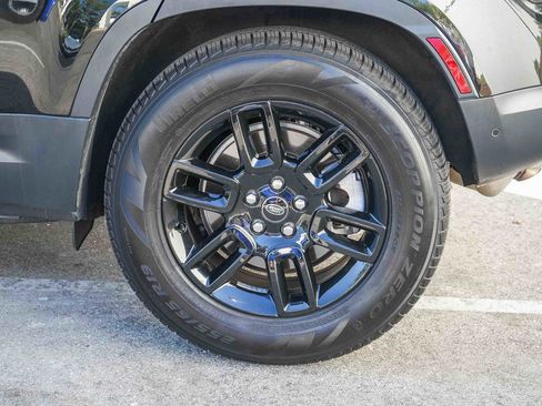 Certified 2023 Land Rover Defender 110 SE image 12