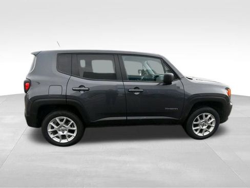 Used 2023 Jeep Renegade Latitude image 15
