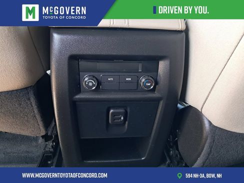 Used 2023 Chevrolet Traverse LS AWD/4WD image 18