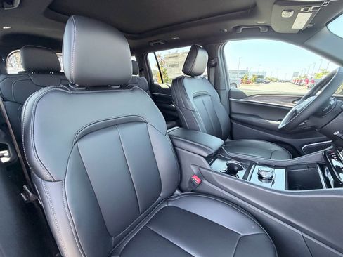 New 2026 Jeep Grand Cherokee L Limited RWD image 26