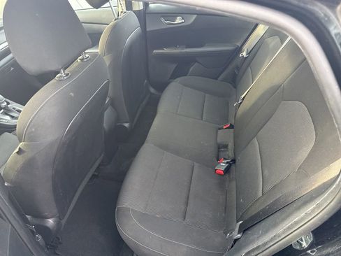 Used 2021 Kia Forte LXS image 12