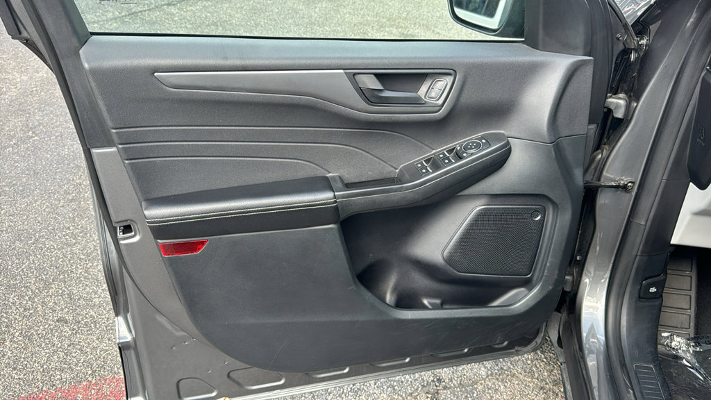 Used 2025 Ford Escape Active FWD image 10