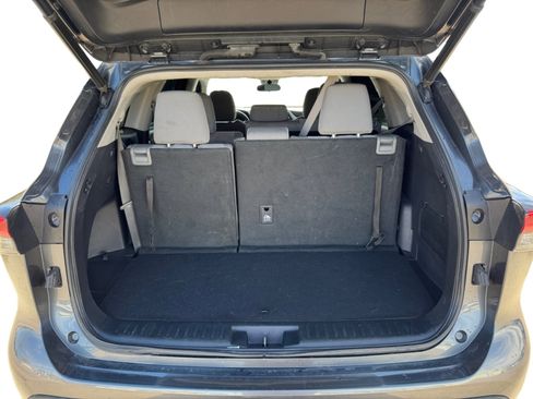 Used 2021 Toyota Highlander LE image 63