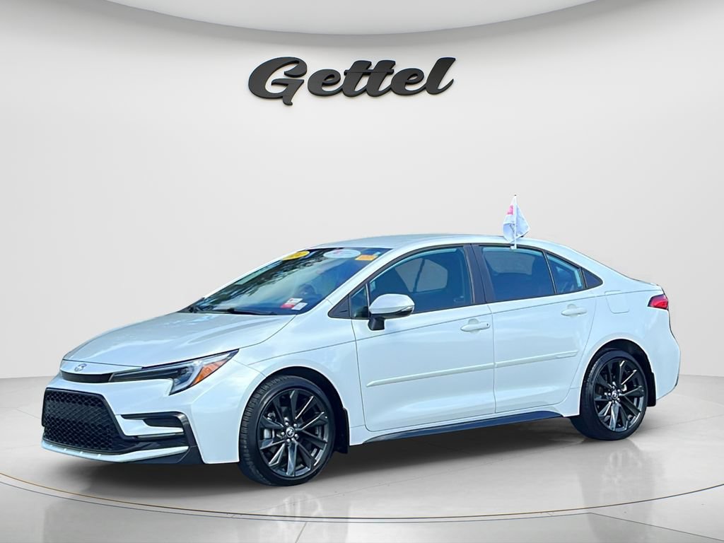 Used 2024 Toyota Corolla SE FWD image 1