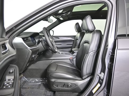 New 2026 Jeep Grand Cherokee L Limited AWD/4WD image 22