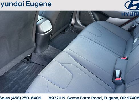 Used 2023 Hyundai Elantra SEL image 16