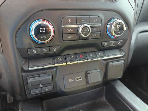 Used 2023 GMC Sierra 2500 AT4 w/ Gooseneck/5TH Wheel Package AWD/4WD image 19