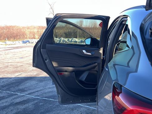 Used 2025 Ford Escape Platinum image 35