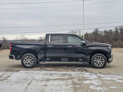 Used 2022 Chevrolet Silverado 1500 LTZ image 6
