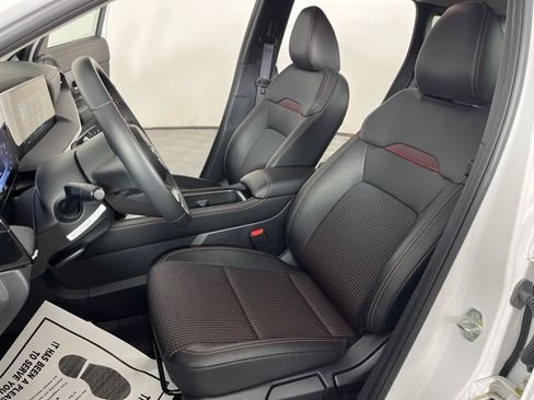 Used 2025 Nissan Kicks SR FWD image 20