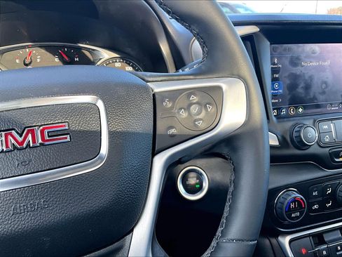 Used 2023 GMC Terrain SLT w/ Tech Package image 24