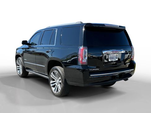 Used 2018 GMC Yukon Denali w/ Denali Ultimate Package image 3