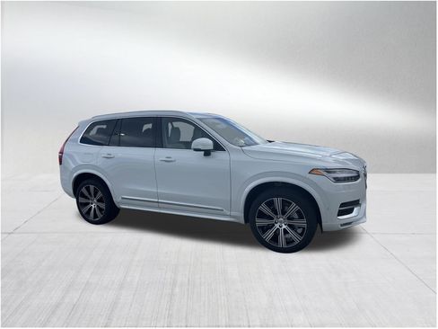 New 2025 Volvo XC90 B6 Plus w/ Protection Package Premier image 3