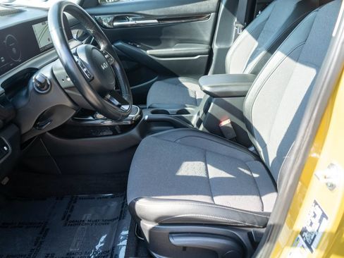 Used 2024 Kia Seltos S AWD/4WD image 12