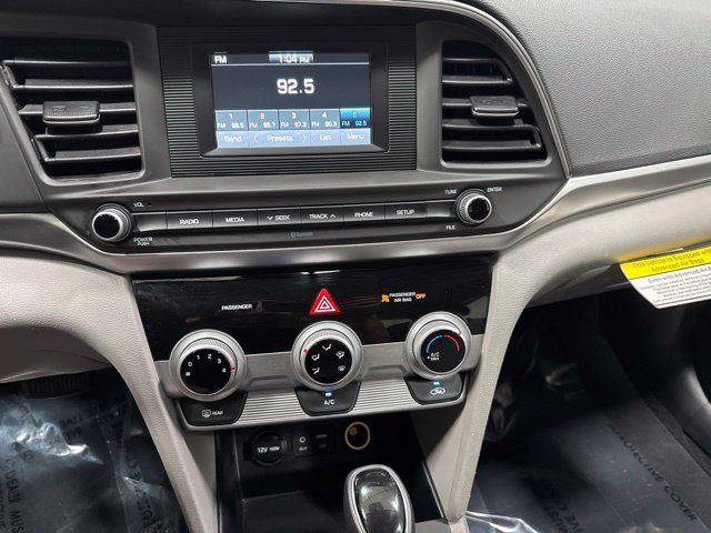 Used 2019 Hyundai Elantra SE FWD image 15