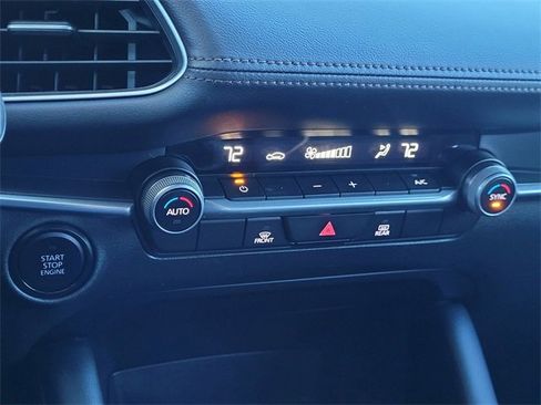 Used 2023 MAZDA MAZDA3 s image 11