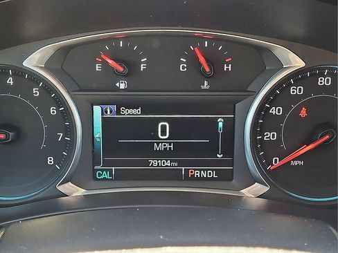 Used 2018 Chevrolet Equinox Premier FWD image 22
