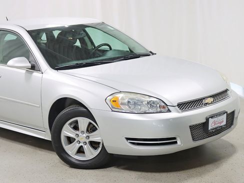 Used 2016 Chevrolet Impala Limited LS FWD image 2