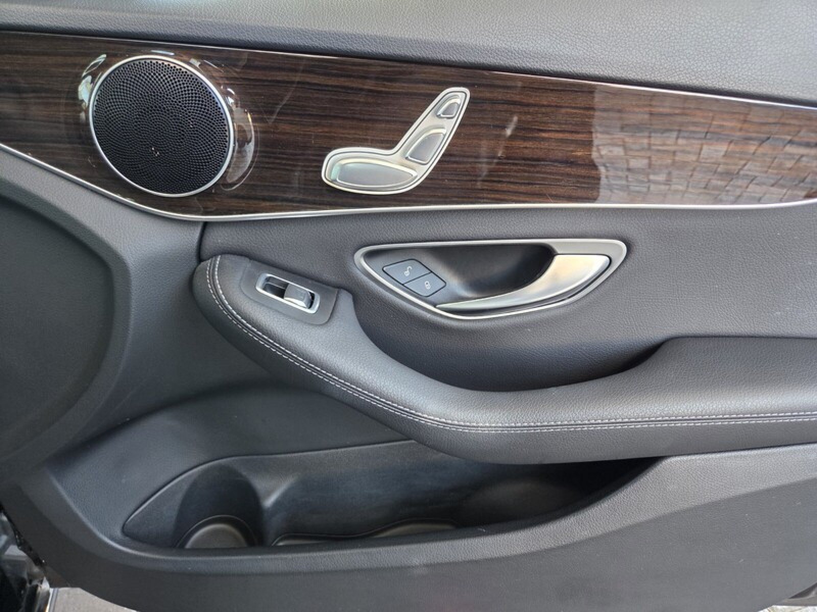Certified 2020 Mercedes-Benz C 300 Sedan image 21